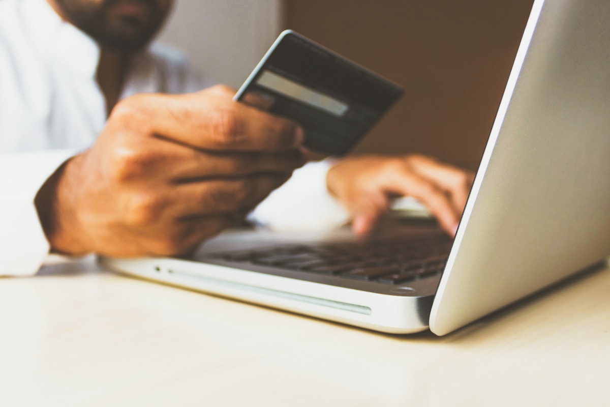 Mobile payment on smartphone
